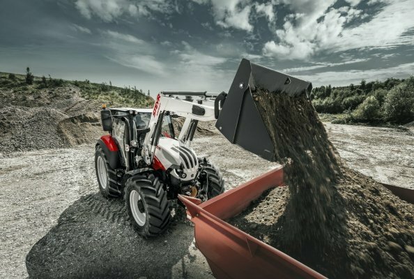 Mehr Auswahl für STEYR Expert-Kunden: Zwei Getriebe und drei Ausstattungspakete