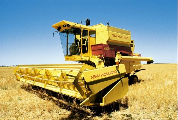 New Holland TR70