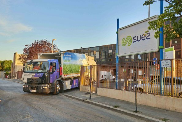 In Neuilly-sur-Seine wird die Abfallsammlung durch die Firma Suez zukünftig mit 10 Renault Trucks D Wide Z.E. erfolgen