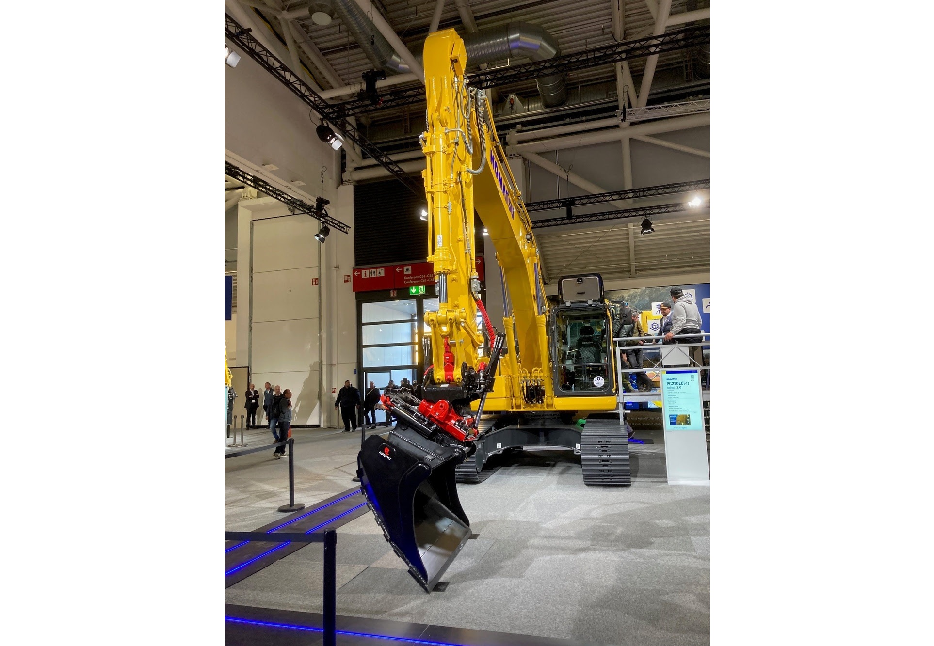  Rototilt arbeitet als erstes Unternehmen mit Komatsu an einer integrierten Plug & Play-Lösung