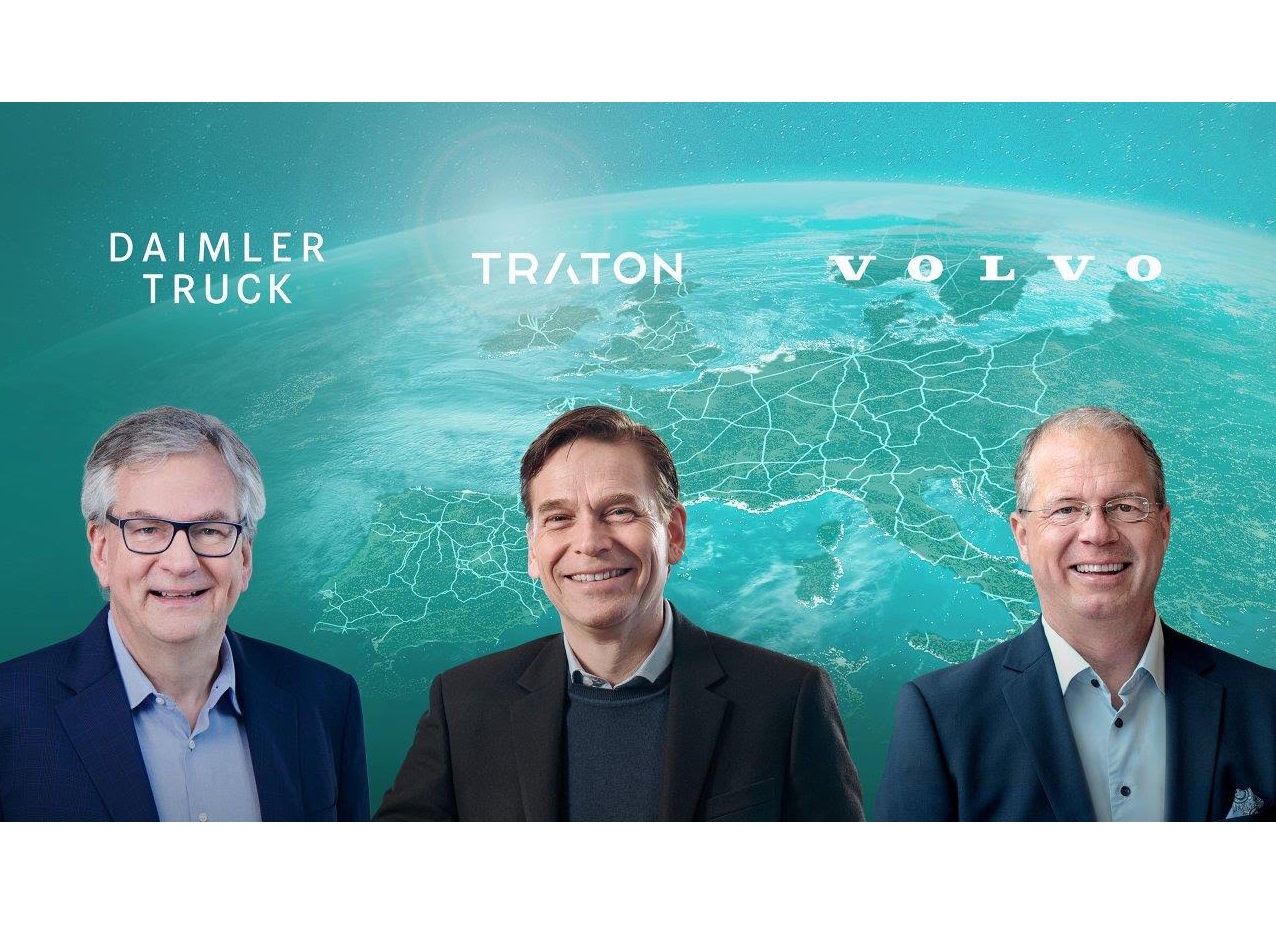 Von links: Martin Daum, CEO Daimler Truck; Christian Levin, CEO TRATON GROUP; Martin Lundstedt, Präsident und CEO Volvo Group