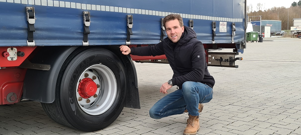 Alexander Göbel von der Spedition Rothermel hat den Reifen bereits auf zwei seiner Auflieger getestet.