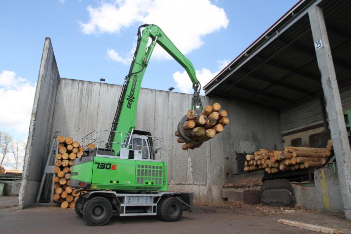 Timber Handling Second To None Debut Of The New Sennebogen 730 Lectura Press