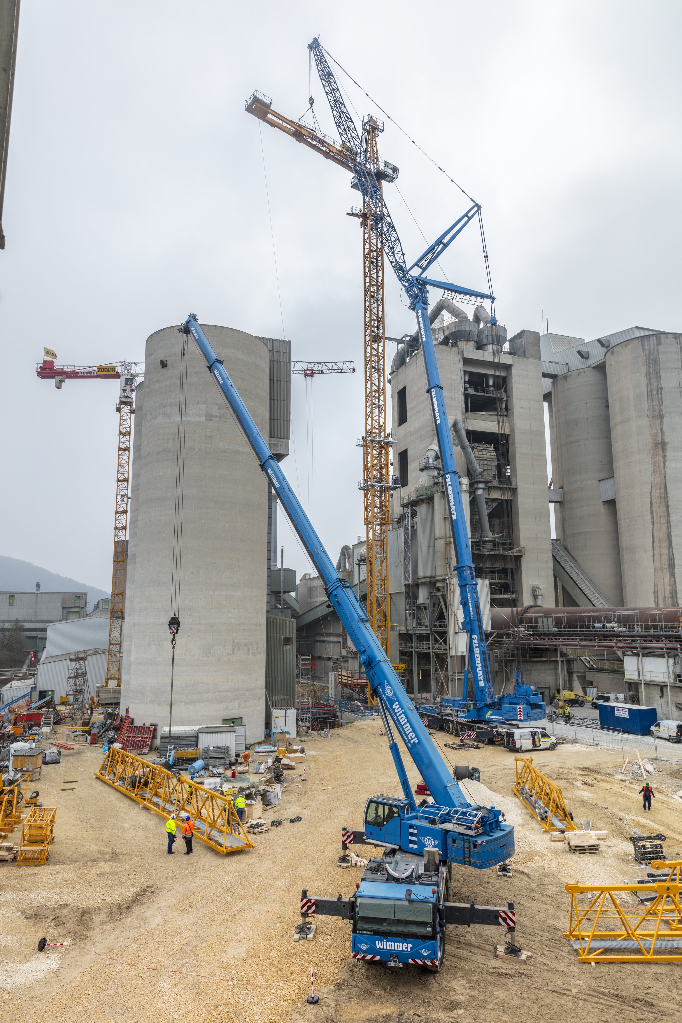 Liebherr Tower Cranes – everything from planning to dismantling from a ...