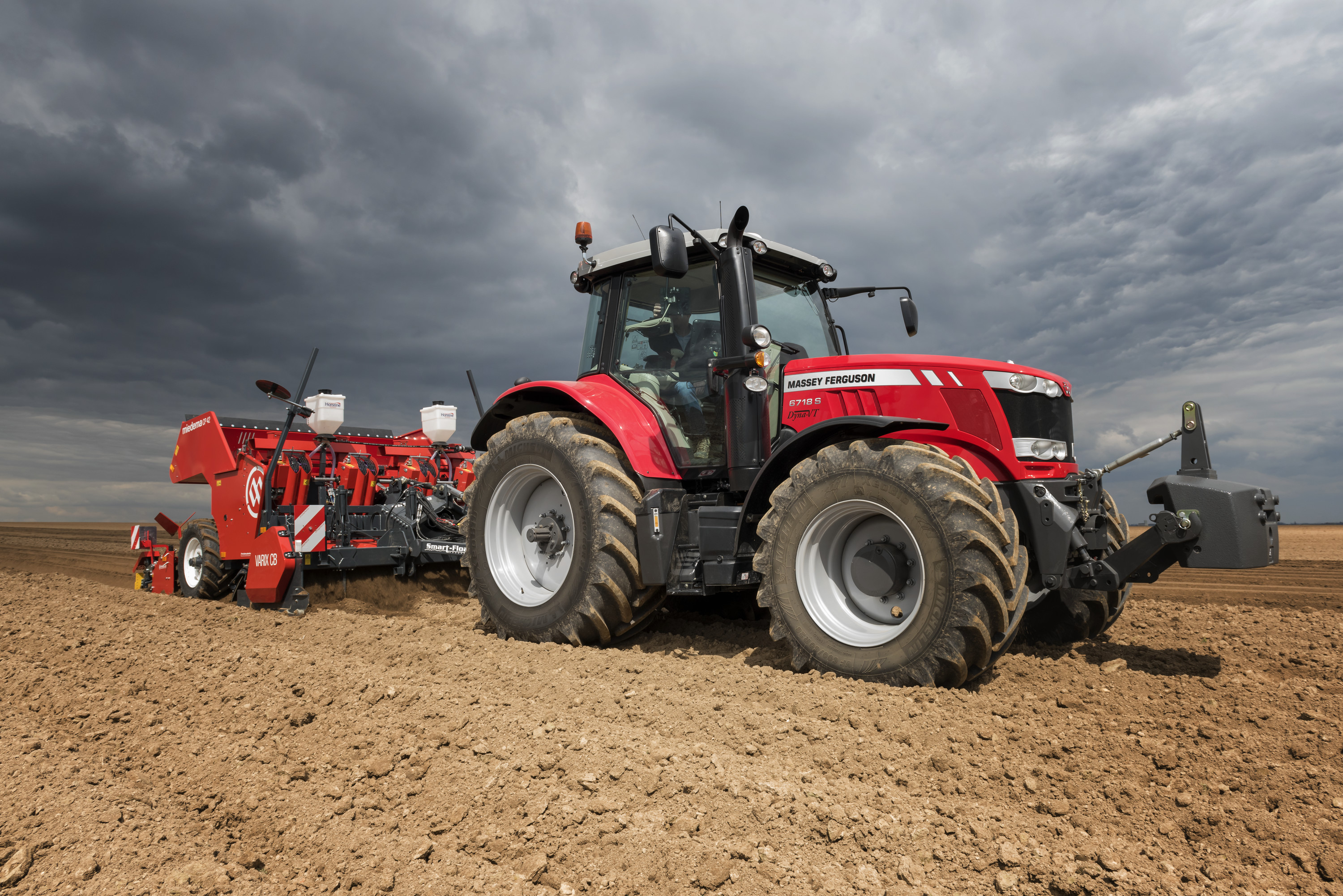 SIMA Paris show debut for Massey Ferguson’s MF 6718 S the world’s