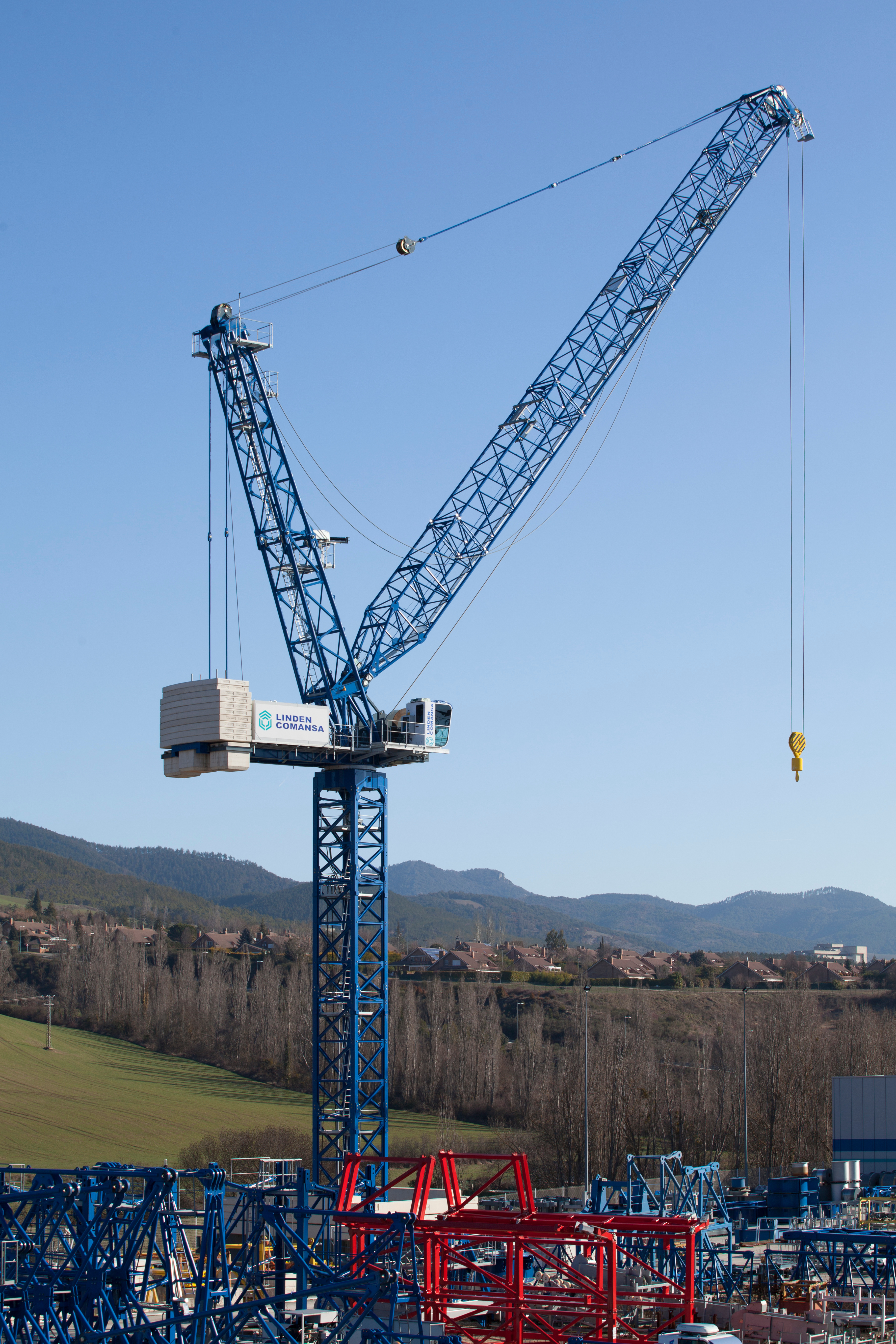 radius tower cranes